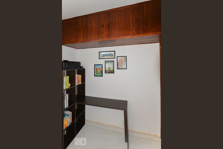 Apartamento à venda com 74m², 2 quartos e 1 vagaQuarto de Serviço