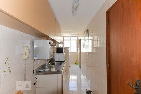 Apartamento à venda com 74m², 2 quartos e 1 vagaCozinha