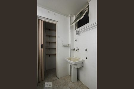 Apartamento à venda com 76m², 3 quartos e 1 vagaÁrea de Serviço