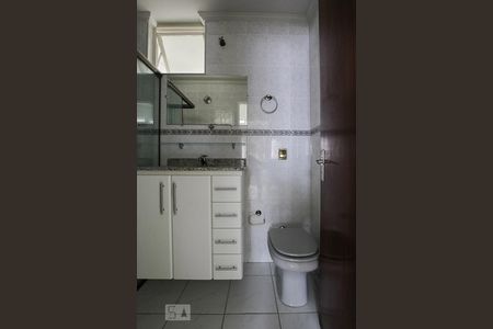 Banheiro de apartamento à venda com 3 quartos, 76m² em Jardim Chapadão, Campinas