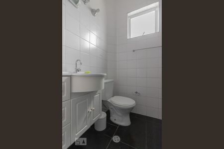 Casa à venda com 290m², 3 quartos e 1 vaga Casa à venda com 290m², 3 quartos e 1 vagaBanheiro