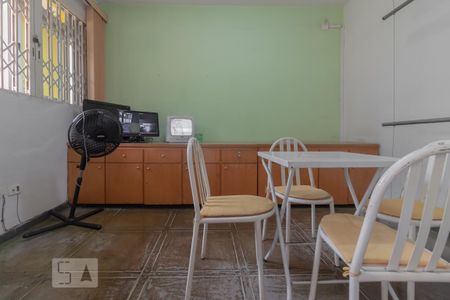 Casa à venda com 290m², 3 quartos e 1 vaga Casa à venda com 290m², 3 quartos e 1 vagaSala