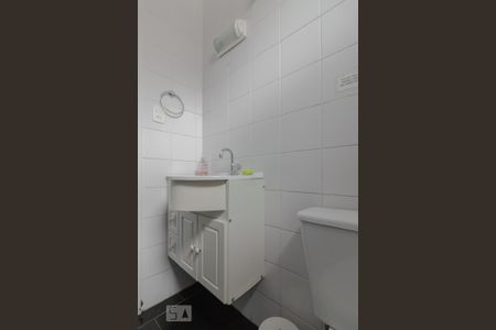 Casa à venda com 290m², 3 quartos e 1 vaga Casa à venda com 290m², 3 quartos e 1 vagaBanheiro