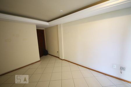 Apartamento à venda com 90m², 2 quartos e 2 vagasSala