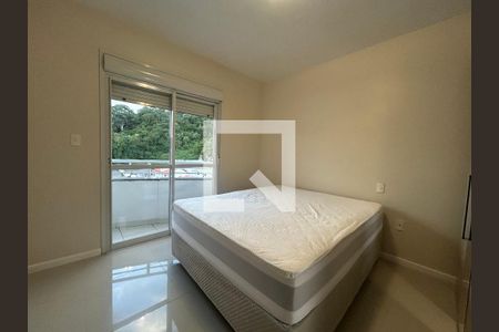 Suíte  de apartamento para alugar com 2 quartos, 65m² em Córrego Grande, Florianópolis