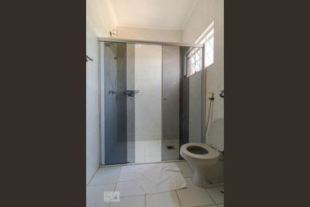 Casa para alugar com 190m², 3 quartos e 4 vagasBanheiro