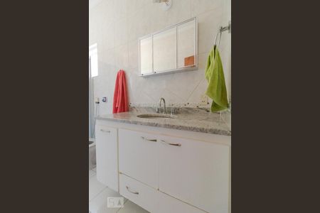 Casa para alugar com 190m², 3 quartos e 4 vagasBanheiro