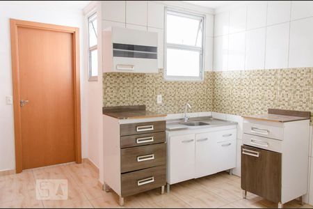 Apartamento à venda com 2 quartos, 47m² em Olaria, Canoas