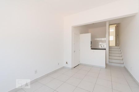 Apartamento para alugar com 40m², 1 quarto e sem vagaSala