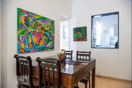 Sala de apartamento para alugar com 2 quartos, 50m² em Copacabana, Rio de Janeiro