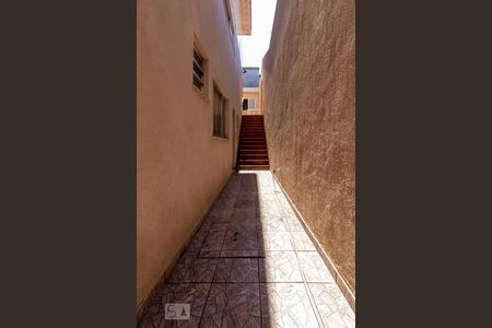 Casa à venda com 187m², 3 quartos e 4 vagasEscada de Acesso Externo Garagem