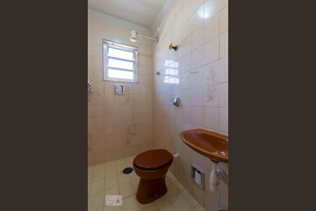 Casa à venda com 187m², 3 quartos e 4 vagasBanheiro - Edícula 