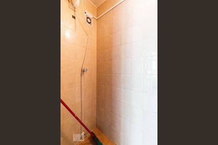 Banheiro 2 de casa para alugar com 3 quartos, 180m² em Floresta, Porto Alegre