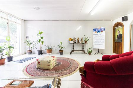 Sala de casa à venda com 3 quartos, 180m² em Floresta, Porto Alegre