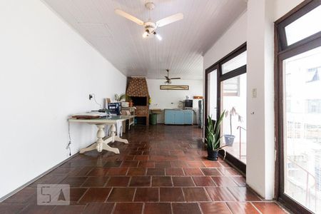 Casa à venda com 180m², 3 quartos e sem vaga Casa à venda com 180m², 3 quartos e sem vagaCozinha