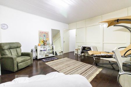 Casa à venda com 180m², 3 quartos e sem vaga Casa à venda com 180m², 3 quartos e sem vagaQuarto 2