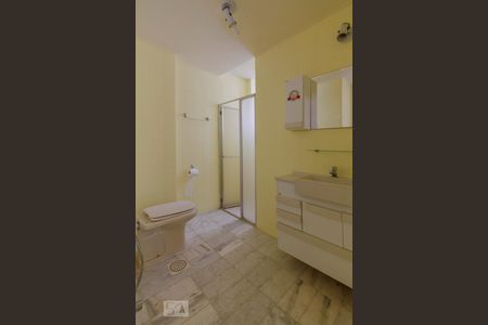 Banheiro Principal de apartamento à venda com 2 quartos, 68m² em Santa Rosa, Niterói