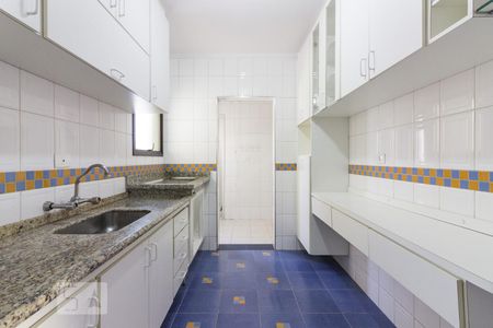 Apartamento à venda com 98m², 3 quartos e 2 vagasCozinha