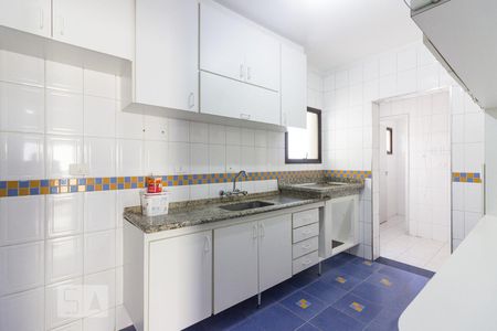Apartamento à venda com 98m², 3 quartos e 2 vagasCozinha