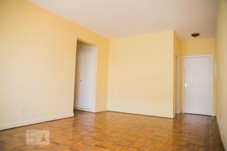 Apartamento para alugar com 107m², 3 quartos e sem vaga Apartamento para alugar com 107m², 3 quartos e sem vagaSala