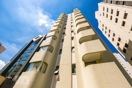 Apartamento para alugar com 60m², 2 quartos e 1 vagaFachada