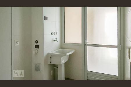 Apartamento à venda com 105m², 2 quartos e 2 vagas Apartamento à venda com 105m², 2 quartos e 2 vagasÁrea de serviço