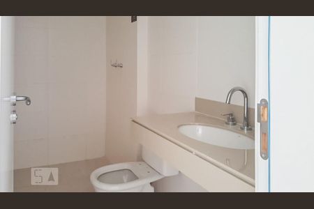 Apartamento à venda com 105m², 2 quartos e 2 vagas Apartamento à venda com 105m², 2 quartos e 2 vagasBanheiro da Suíte