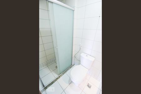 Apartamento para alugar com 62m², 2 quartos e 1 vagaQuarto 2 (suíte) - Banheiro