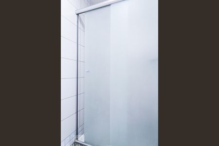 Apartamento para alugar com 62m², 2 quartos e 1 vagaBanheiro Social - detalhe Box Blindex em Vidro Jateado