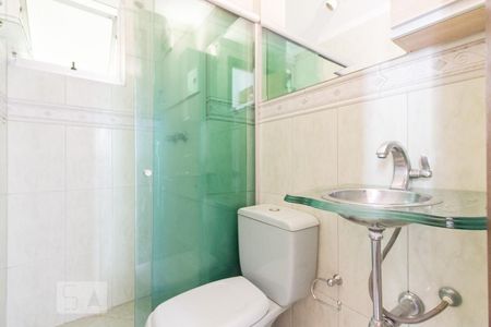 Banheiro de apartamento para alugar com 2 quartos, 49m² em Vila Amélia, São Paulo