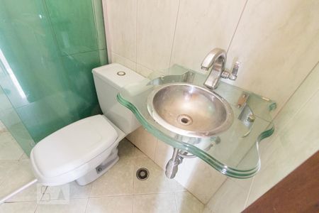 Banheiro de apartamento para alugar com 2 quartos, 49m² em Vila Amélia, São Paulo