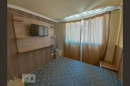 Quarto 1 de apartamento para alugar com 2 quartos, 55m² em Pinheirinho, Curitiba
