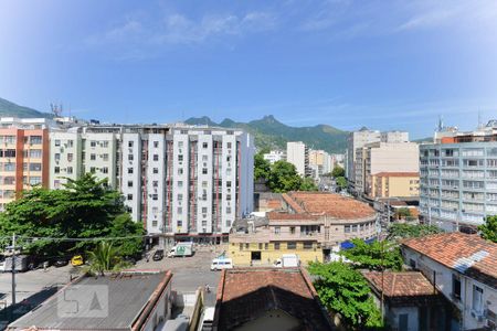 Apartamento para alugar com 75m², 2 quartos e 1 vaga