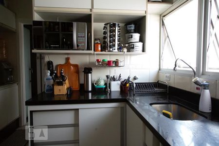 Apartamento à venda com 80m², 2 quartos e 1 vagaCozinha