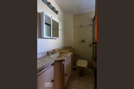 Apartamento para alugar com 180m², 4 quartos e 2 vagas Apartamento para alugar com 180m², 4 quartos e 2 vagasBanheiro da Suite 2