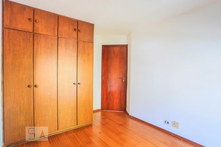 Apartamento para alugar com 180m², 4 quartos e 2 vagas Apartamento para alugar com 180m², 4 quartos e 2 vagasQuarto 2