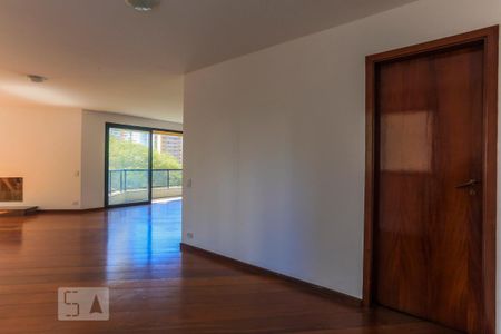 Apartamento para alugar com 180m², 4 quartos e 2 vagas Apartamento para alugar com 180m², 4 quartos e 2 vagasSala de Jantar
