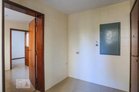Apartamento para alugar com 180m², 4 quartos e 2 vagas Apartamento para alugar com 180m², 4 quartos e 2 vagasÁrea de Serviço