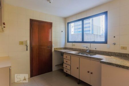 Apartamento para alugar com 180m², 4 quartos e 2 vagas Apartamento para alugar com 180m², 4 quartos e 2 vagasCozinha