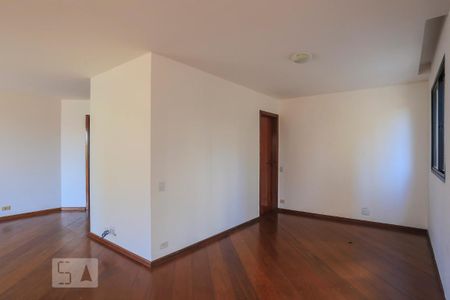 Apartamento para alugar com 180m², 4 quartos e 2 vagas Apartamento para alugar com 180m², 4 quartos e 2 vagasSala de Jantar