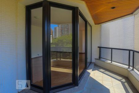 Apartamento para alugar com 180m², 4 quartos e 2 vagas Apartamento para alugar com 180m², 4 quartos e 2 vagasVaranda da Sala