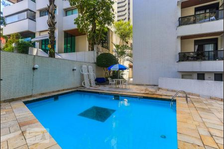 Apartamento para alugar com 180m², 4 quartos e 2 vagas Apartamento para alugar com 180m², 4 quartos e 2 vagasÁrea comum - Piscina