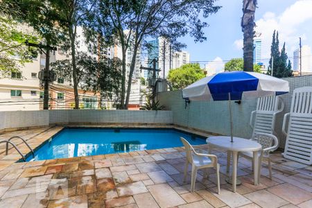 Apartamento para alugar com 180m², 4 quartos e 2 vagas Apartamento para alugar com 180m², 4 quartos e 2 vagasÁrea comum - Piscina