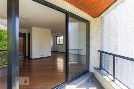 Apartamento para alugar com 180m², 4 quartos e 2 vagas Apartamento para alugar com 180m², 4 quartos e 2 vagasVaranda da Sala