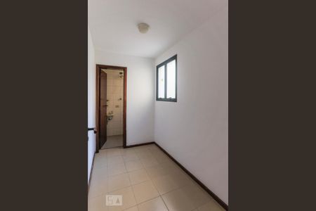 Apartamento para alugar com 180m², 4 quartos e 2 vagas Apartamento para alugar com 180m², 4 quartos e 2 vagasQuarto de Serviço