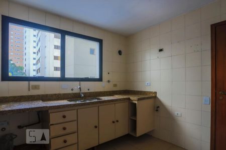 Apartamento para alugar com 180m², 4 quartos e 2 vagas Apartamento para alugar com 180m², 4 quartos e 2 vagasCozinha - Armários