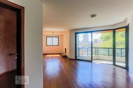 Apartamento para alugar com 180m², 4 quartos e 2 vagas Apartamento para alugar com 180m², 4 quartos e 2 vagasSala