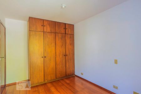 Apartamento para alugar com 180m², 4 quartos e 2 vagas Apartamento para alugar com 180m², 4 quartos e 2 vagasQuarto 1
