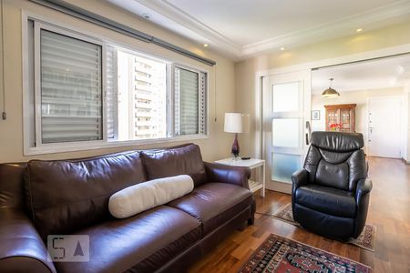 Apartamento para alugar com 85m², 2 quartos e 1 vagaSala