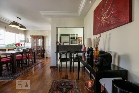 Apartamento para alugar com 85m², 2 quartos e 1 vagaSala